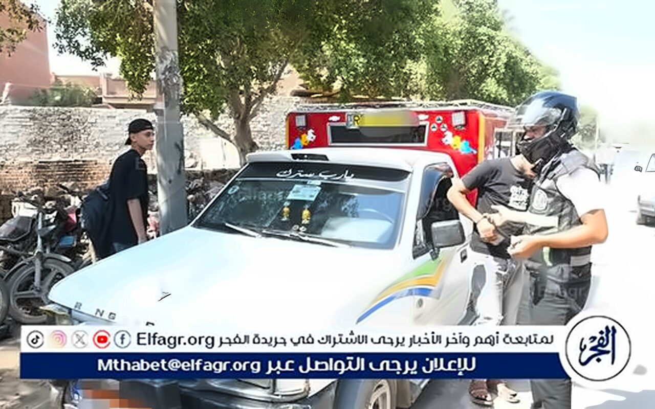 محافظ الفيوم يوجه بسحب رخصة سيارة أجرة لقيام سائقها بتعريض حياة الأطفال للخطر
