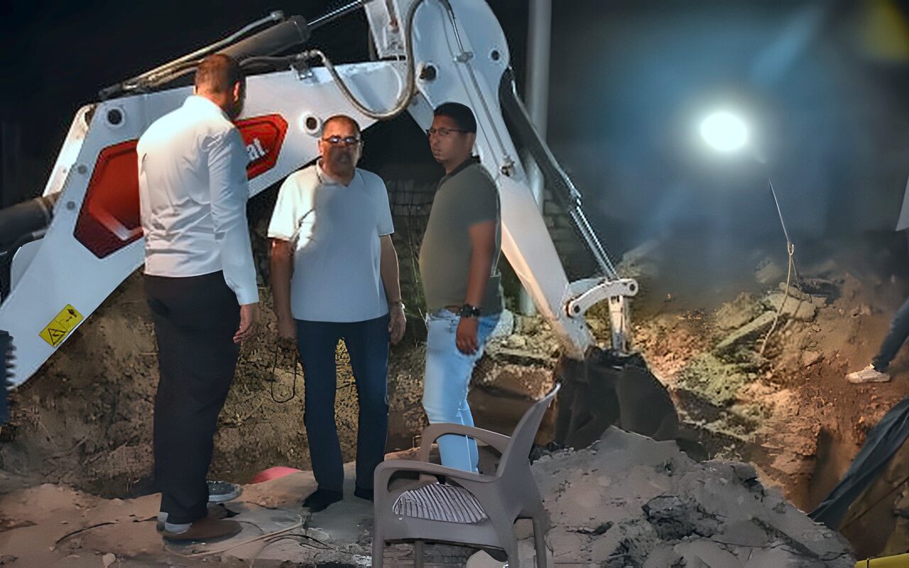 رئيس مياه الأقصر يتابع أعمال ضم خطوط جديدة بالبياضية لتحسين ضغوط المياه