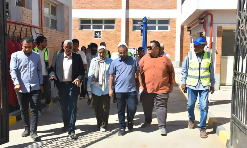 مشروع يخدم 250 ألف مواطن.. رئيس مياه الأقصر يتابع تنفيذ الصرف الصحي بقرى إسنا والطود