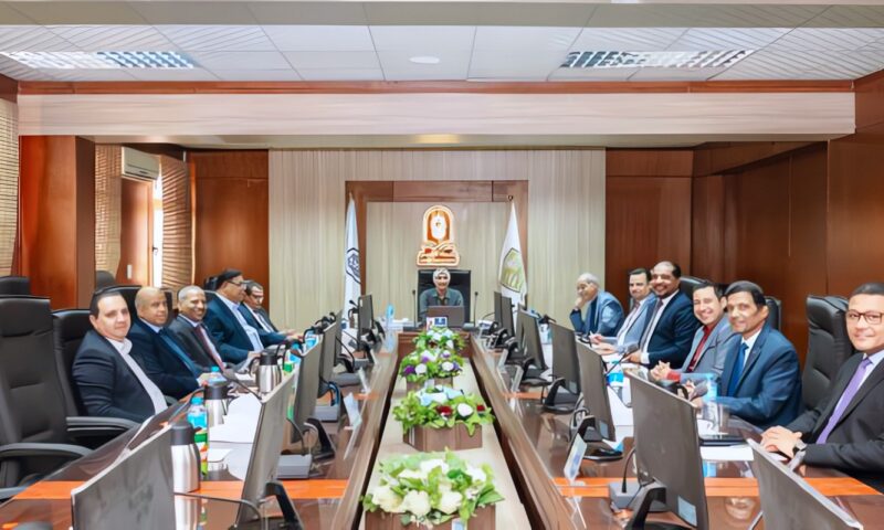 مجلس جامعة الأقصر يناقش تطوير العملية التعليمية وتعزيز التعاون الدولي