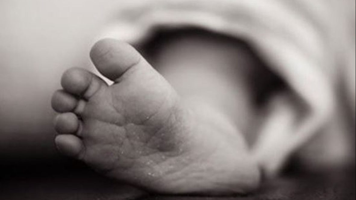 فريق بحث لحل لغز منتقبة ألقت رضيعة بمدخل عقار في بولاق الدكرور