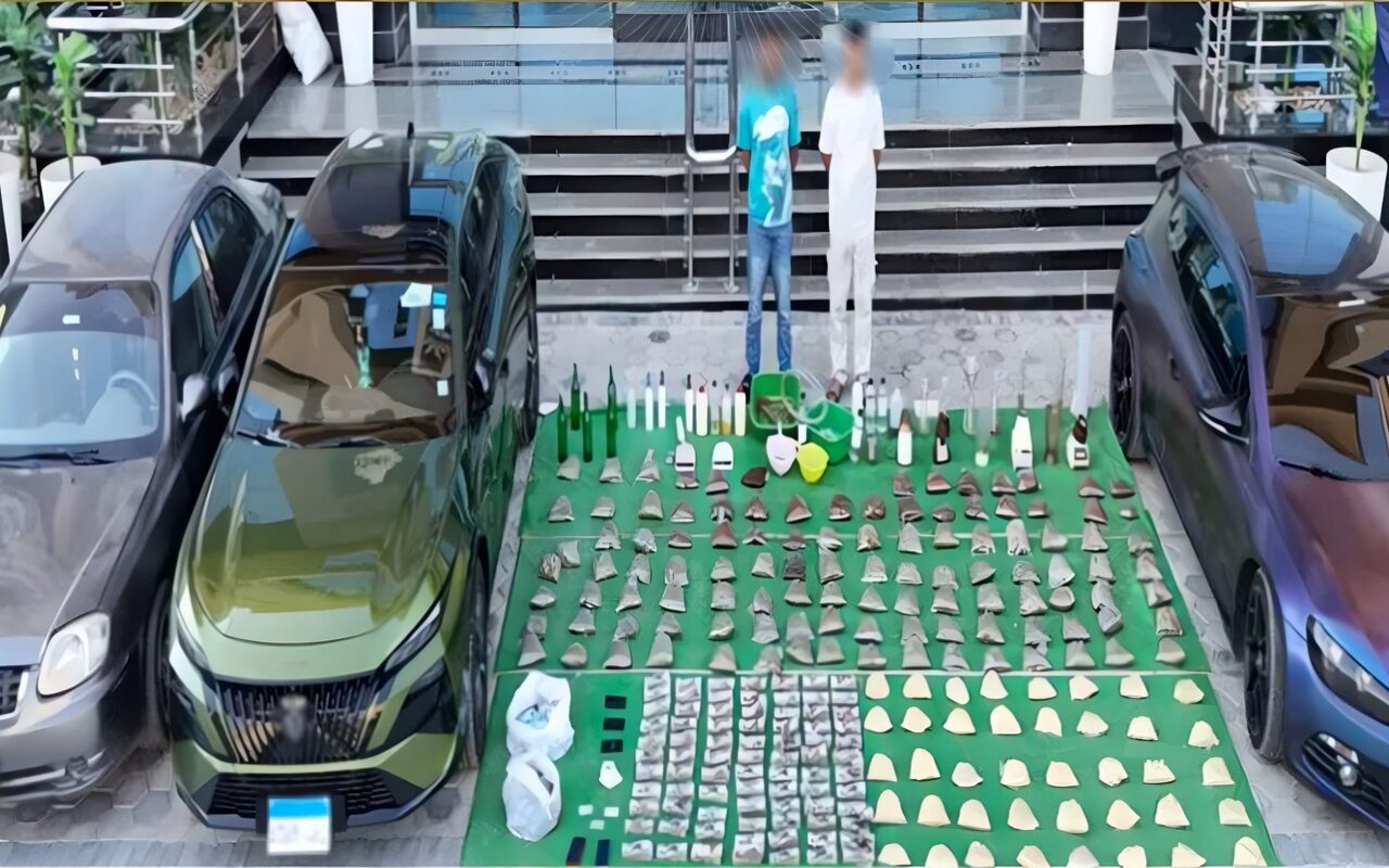 مصرع 4 عناصر جنائية وضبط 2 طن مخدرات و101 قطعة سلاح في 3 محافظات
