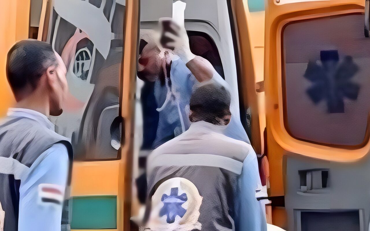 مصرع شخصين وإصابة آخرين في حادث تصادم تروسيكل وميكروباص في المحلة
