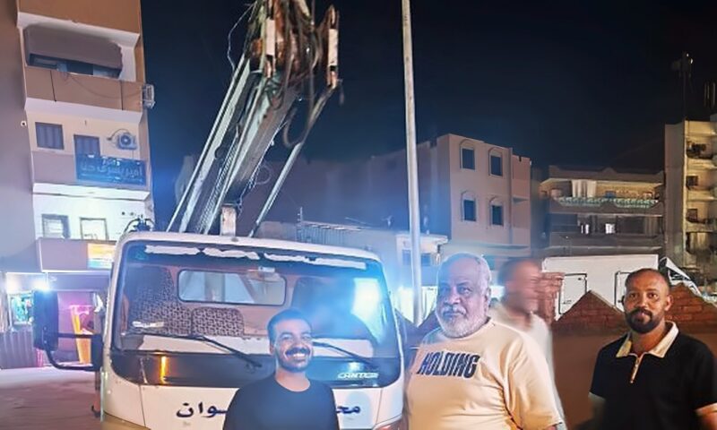 محافظ أسوان: نقدم الدعم الكامل للمبادرات المجتمعية بالأحياء والمناطق السكنية