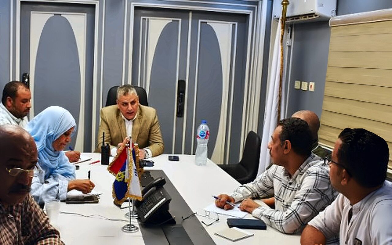 أسوان.. اجتماع تنسيقى لمتابعة إجراءات إنهاء الطلبات المقدمة على المنصة الوطنية للتقنين