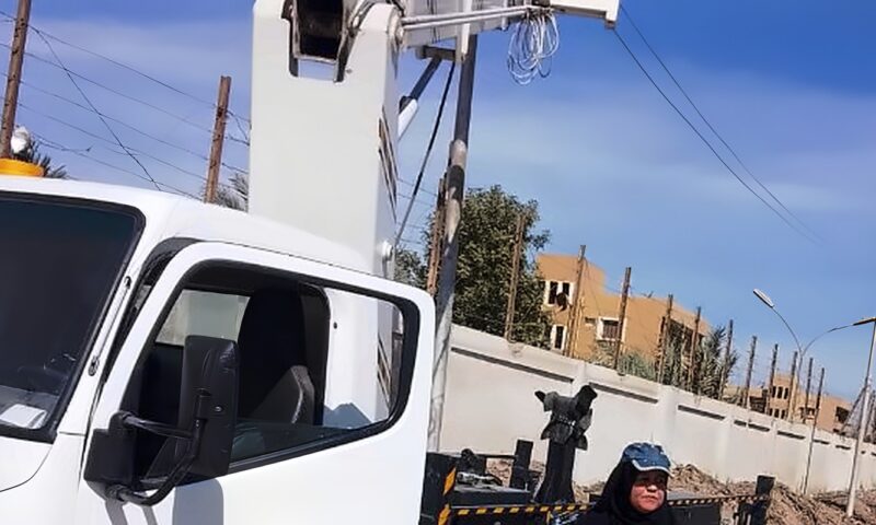 جهود تطوير منظومة الإنارة العامة بكوم أمبو في أسوان