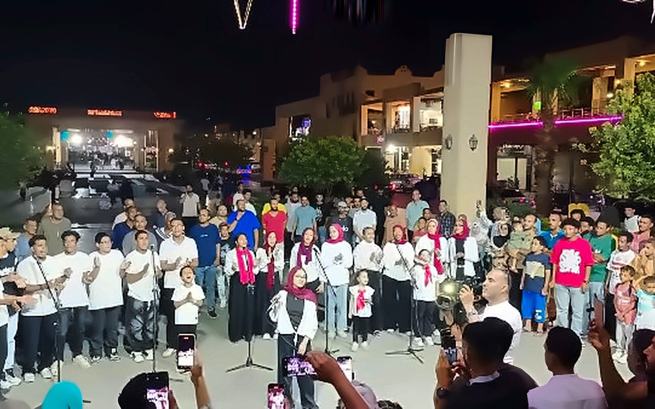 إحتفالية فنية بميدان المحطة في أسوان بمناسبة الذكرى الـ 53 لإنتصارات أكتوبر المجيدة