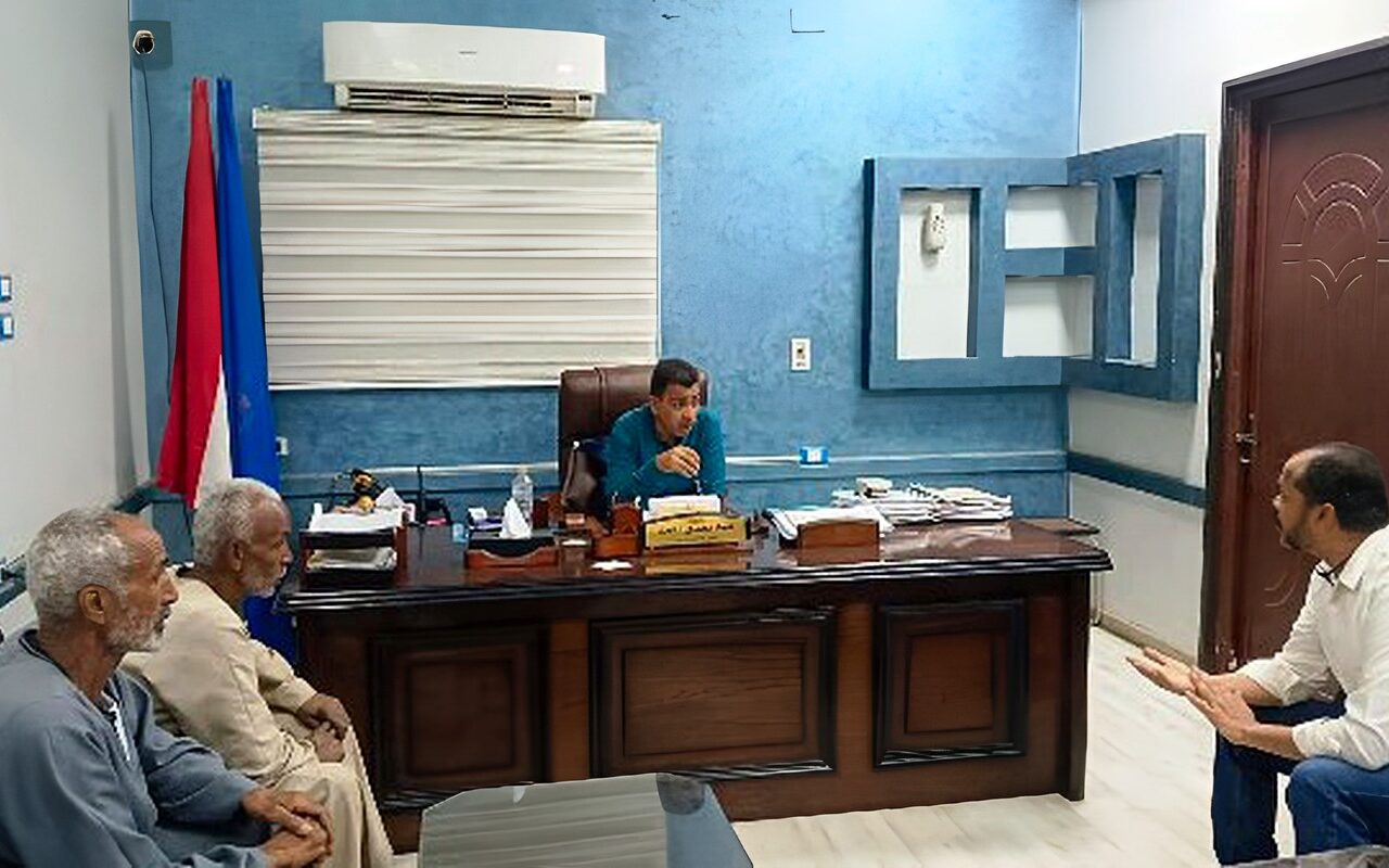 عقد لقاء جماهيري بمركز دراو للاستماع لمطالب المواطنين وشكواهم