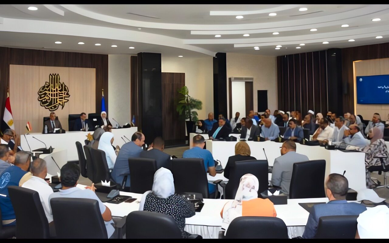 محافظ أسوان يعلن انطلاق فعاليات مبادرة القرية المنتجة لدعم التصنيع المحلي وتمكين أبناء الريف اقتصاديا