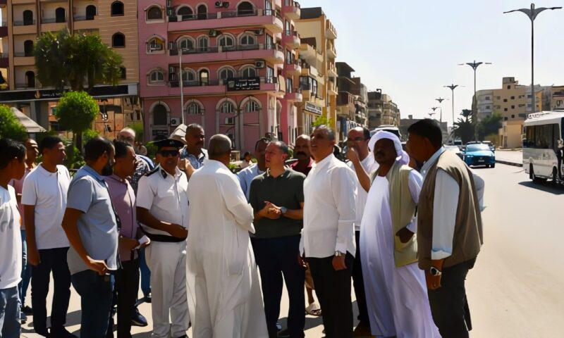 لتحسين مستوى الخدمات المقدمة.. محافظ أسوان يتفقد منطقة الرضوانية