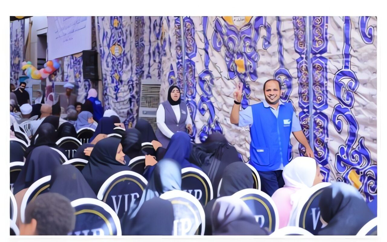 أخبار أسوان | افتتاح مسجد الإيمان بإدفو.. المحافظ يستمع لمطالب أهالى منطقة بركة الدماس