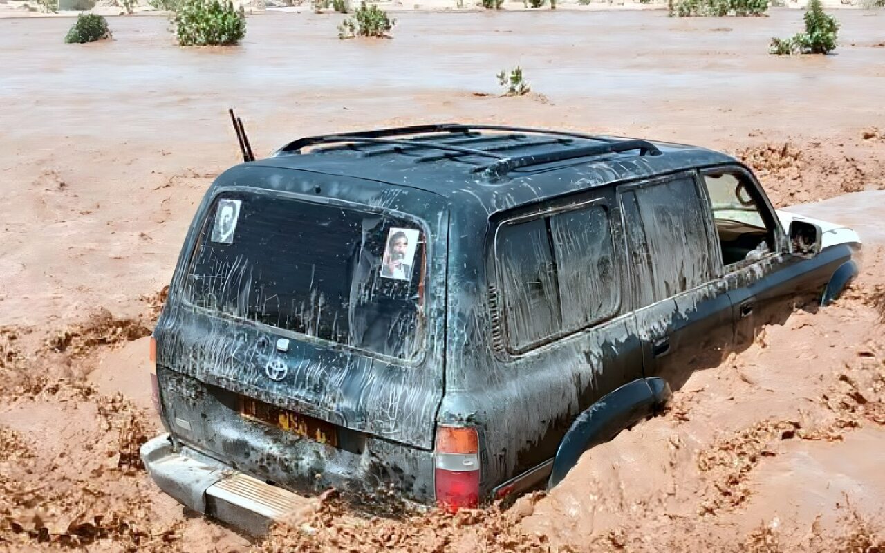 سيول وفيضانات في الجنوب الجزائري.. استمرار البحث عن مفقود في تمنراست