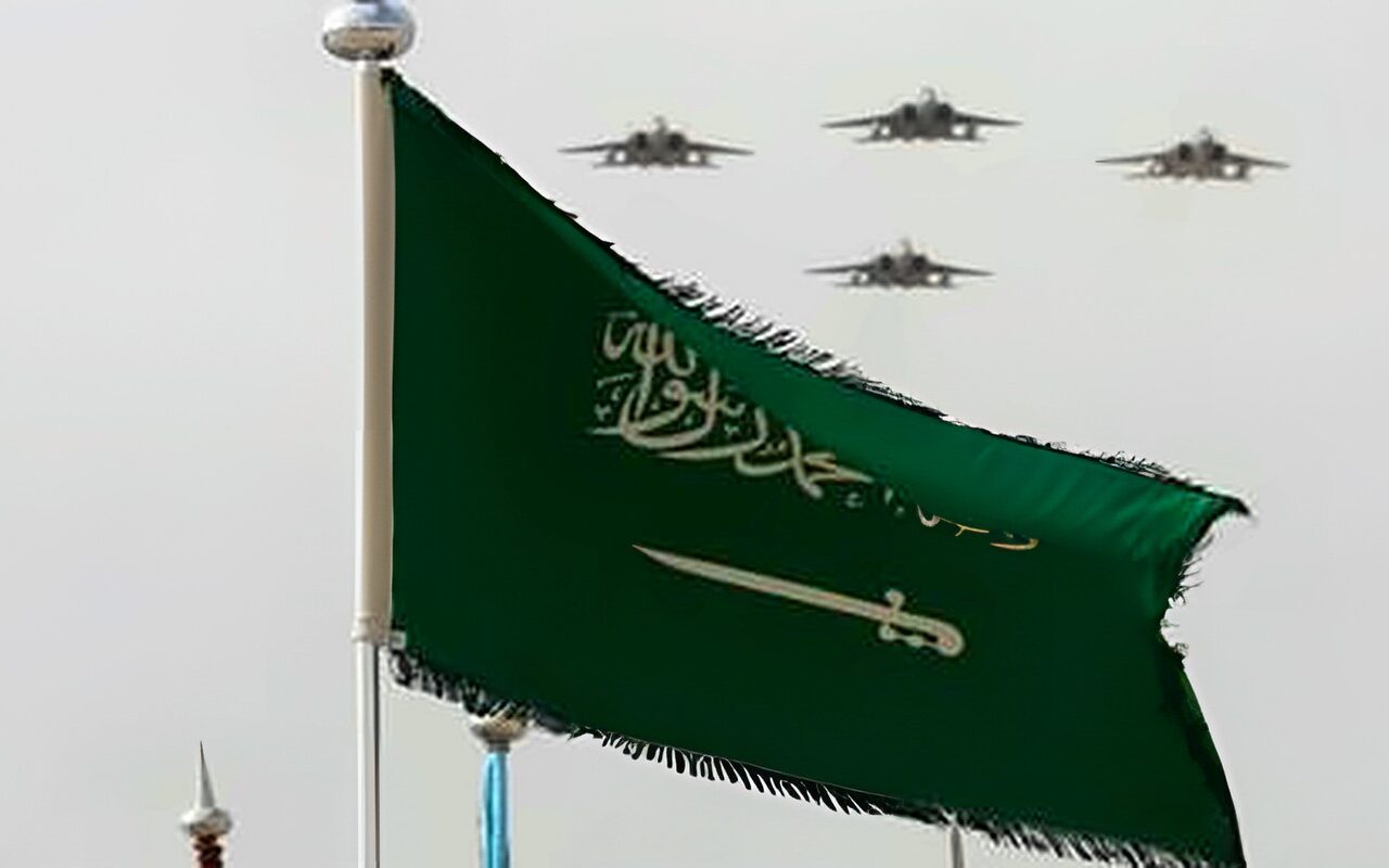 السعودية: إصابة مقيم وتضرر مصلى ومركبات إثر سقوط شظايا صاروخ في عسير أطلقه الحوثيون