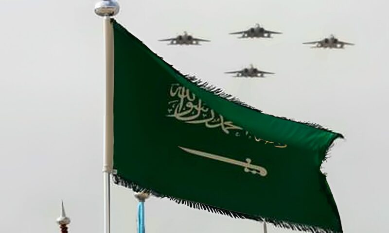 السعودية: إصابة مقيم وتضرر مصلى ومركبات إثر سقوط شظايا صاروخ في عسير أطلقه الحوثيون