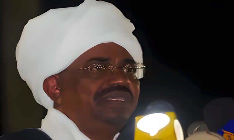 السودان.. نقل عمر البشير إلى مقر سكني في الخرطوم بإشراف عسكري