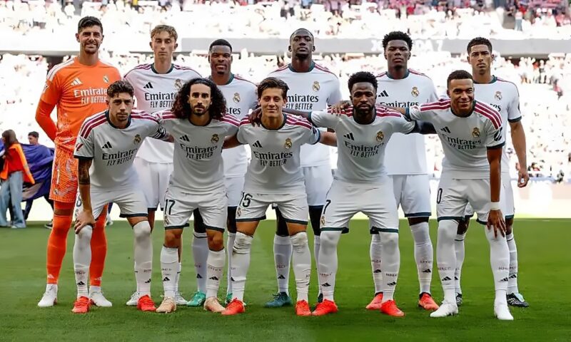 بسبب البطاقة الصفراء.. ريال مدريد يستعيد لاعبه من معسكر دولي مبكرا