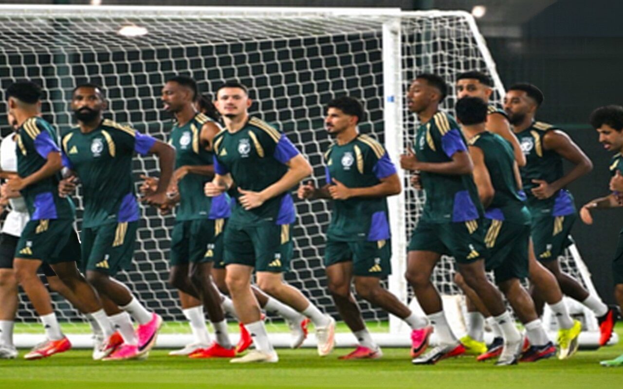 منتخب السعودية يتلقى ضربة موجعة قبيل مواجهة قطر في نصف نهائي “خليجي 27”