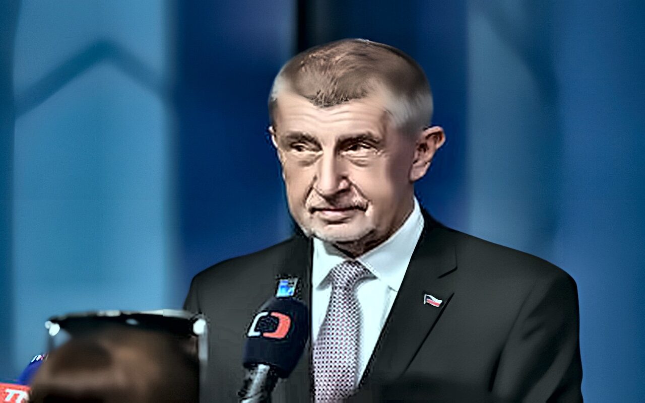 رئيس الوزراء التشيكي: الأحرى بأوروبا أن تخصص أموالها لإعادة إعمار أوكرانيا وليس لدعم الحرب