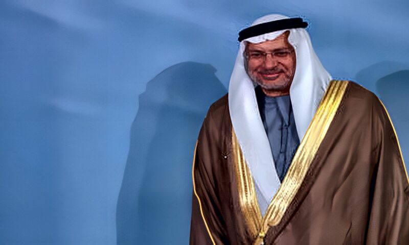قرقاش: الإمارات متمسكة بالحل السلمي لقضية الجزر الثلاث