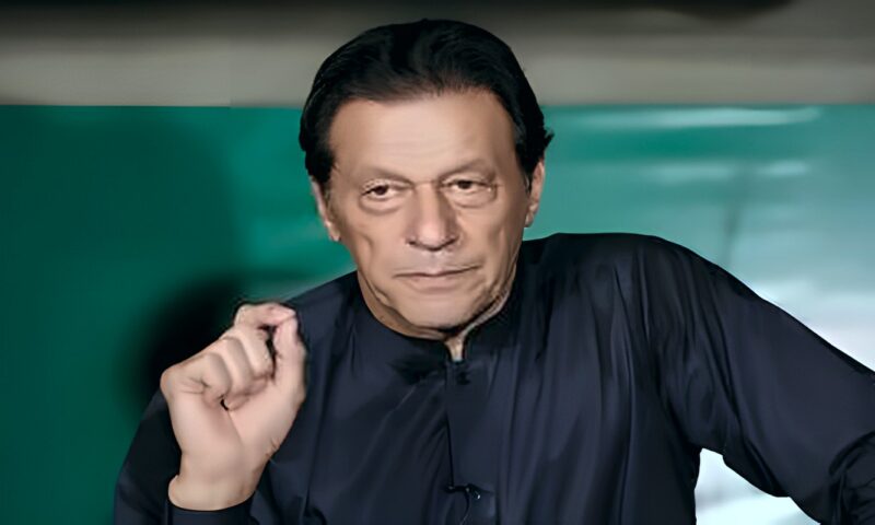 أنصار عمران خان يبدأون مسيرة نحو إسلام آباد للمطالبة بالإفراج عنه