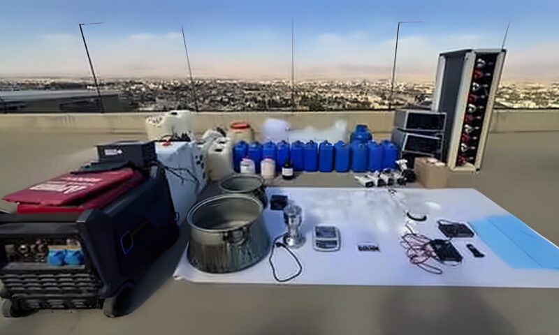 الجيش اللبناني: مداهمة منزل لتصنيع المخدرات وتوقيف 7 أشخاص