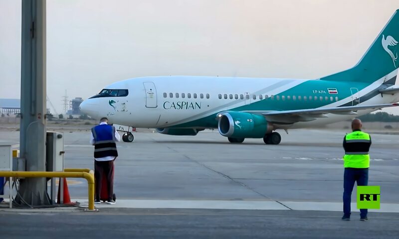أول طائرة إيرانية تهبط في العراق بعد استئناف الرحلات