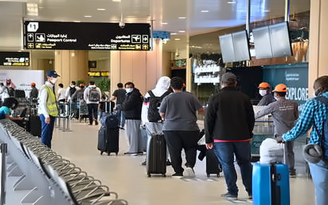 باستثناء مكة والمدينة.. الحوثيون يستهدفون المطارات ويحذرون من الطيران فوق السعودية