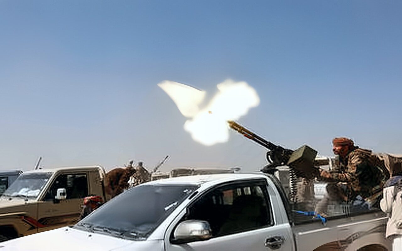 القوات اليمنية تعلن “دحر” الحوثيين من مناطق واسعة ومواقع استراتيجيية في ثاني يوم  من “فجر اليمن”
