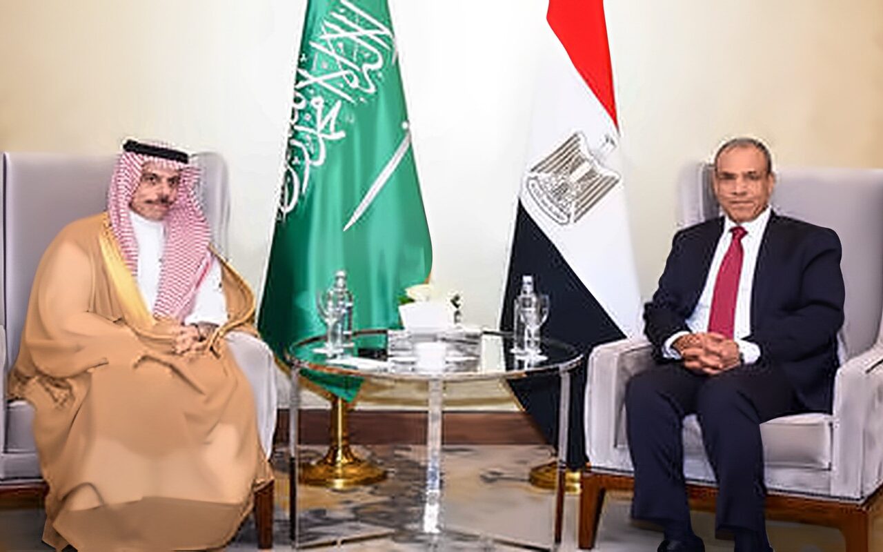 مصر والسعودية ترسمان خطوطا حمراء في البحر الأحمر والسودان