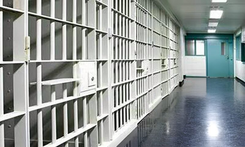 سجناء سياسيون تونسيون معارضون ينضمون إلى المضربين عن الطعام