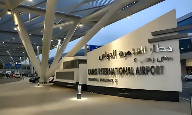 مصر.. التحقيق مع مساعد طيار سوداني ضبط بحوزته مخدر “الآيس” بمطار القاهرة