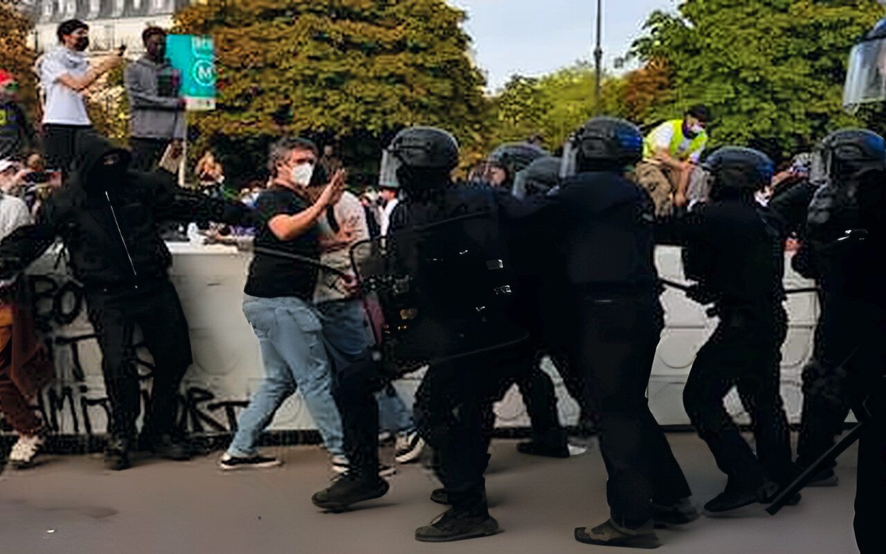 فرنسا تحظر استخدام القنابل الصوتية لتفريق الاحتجاجات الطلابية