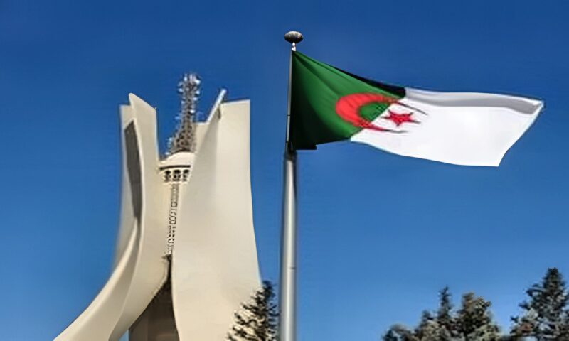 الجزائر تعلن وفاة مواطنة في هجوم مطار أبها وتدين الاستهداف