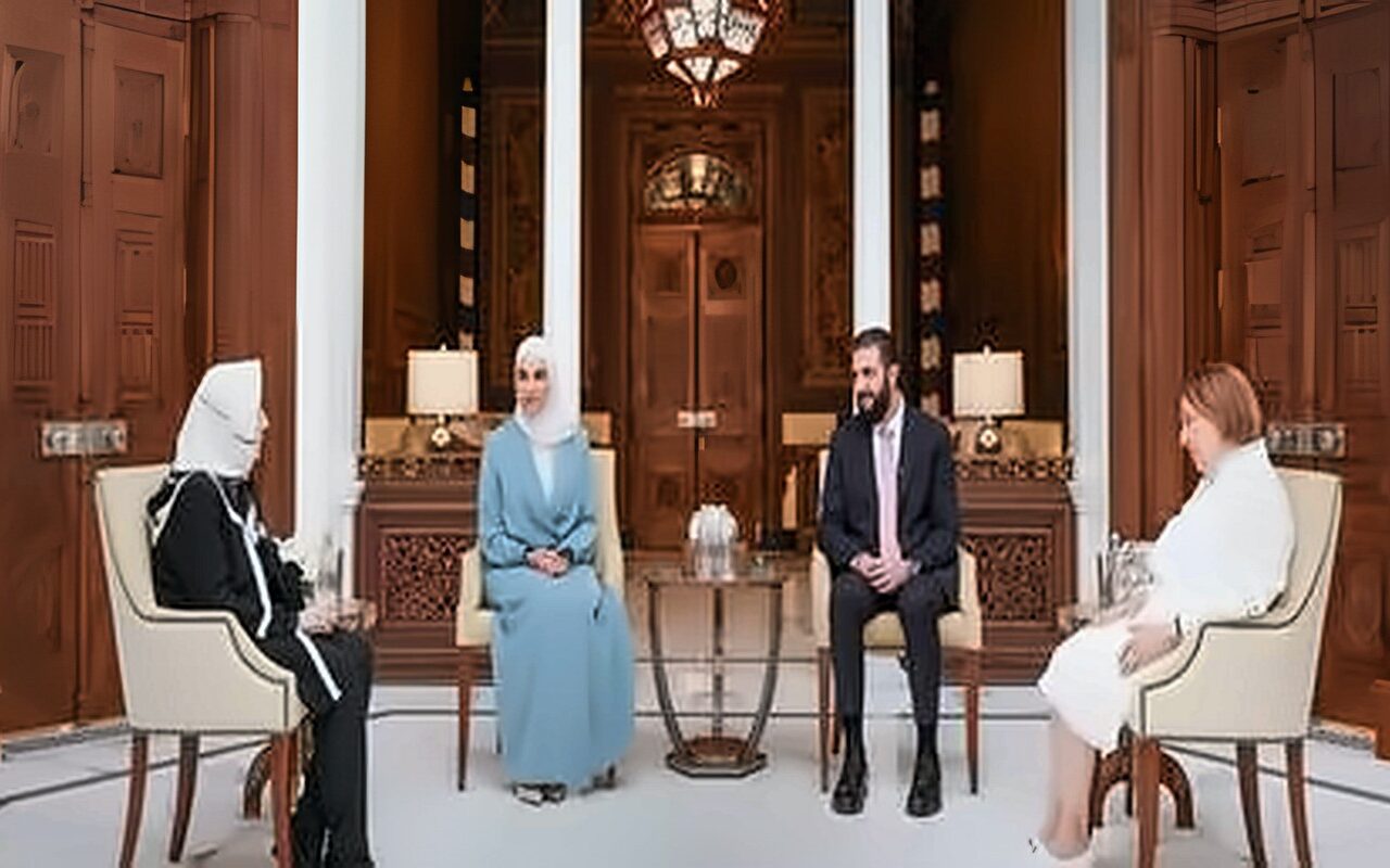 الشرع يستحضر إرث الاستقلال في لقاء مع ابنتي القوتلي والعايش
