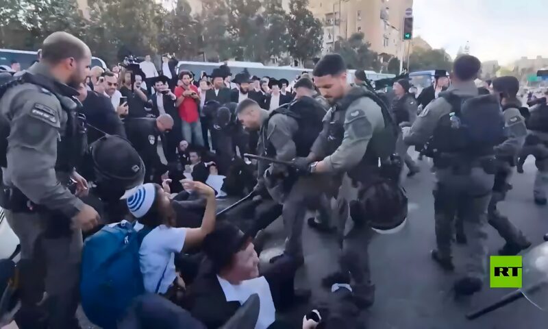 الشرطة الإسرائيلية تقمع متظاهرين حريديم مع اندلاع احتجاجات نزاع حول التجنيد العسكري