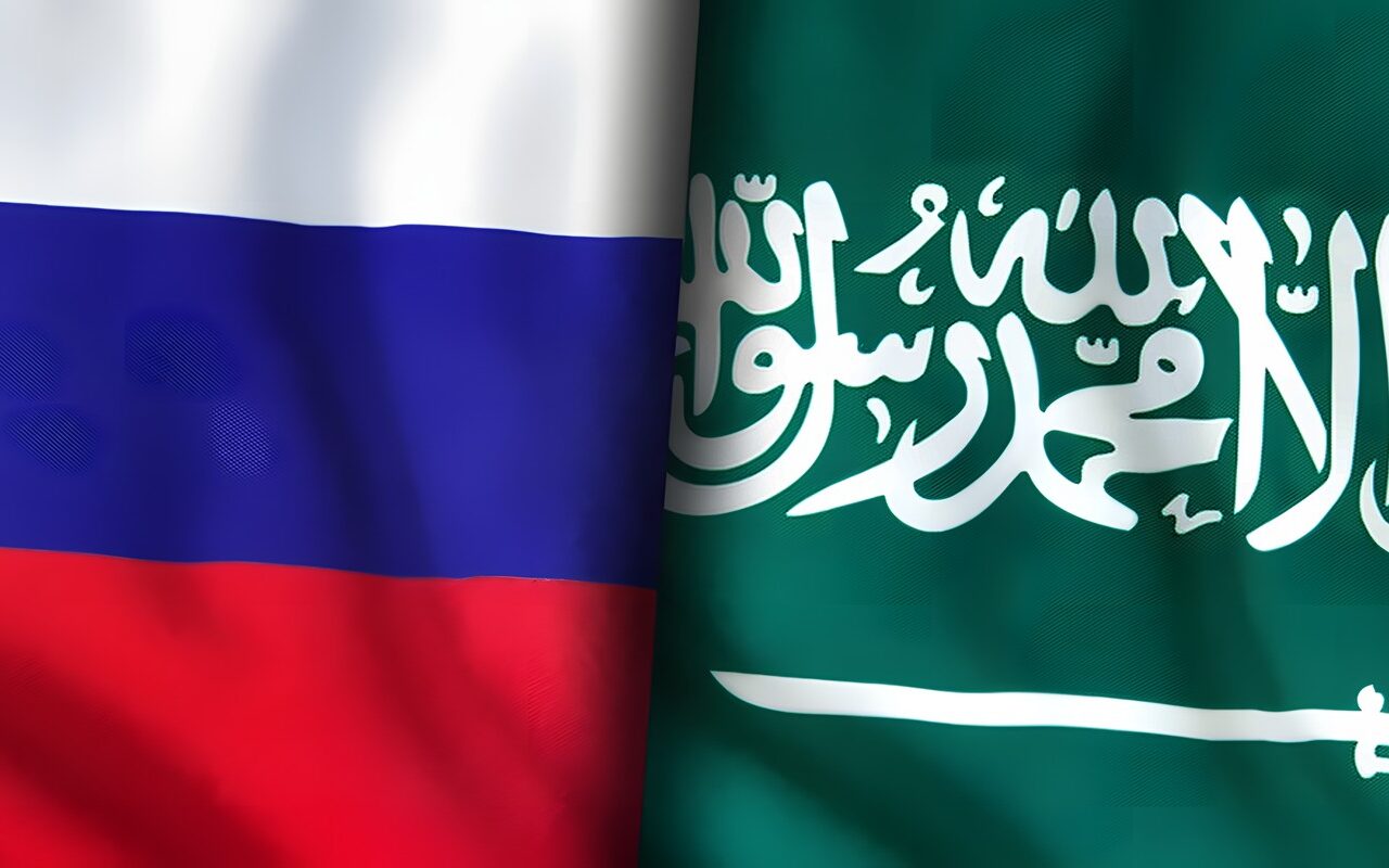 “روس كوسموس” ووكالة الفضاء السعودية تستعرضان تطور الرحلات المأهولة