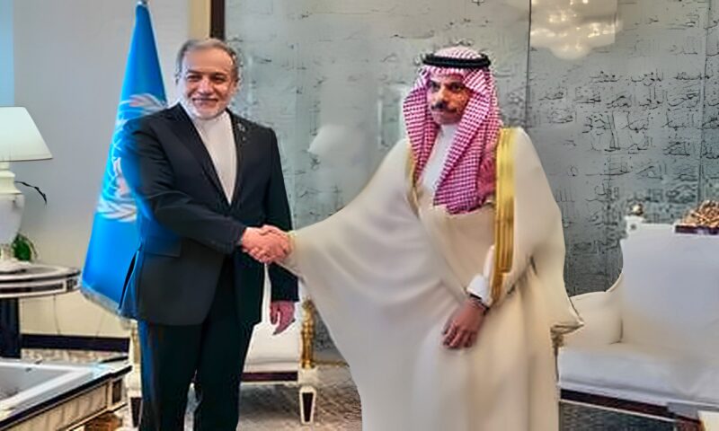 وزيرا خارجية السعودية وإيران يبحثان التطورات الإقليمية وجهود خفض التصعيد