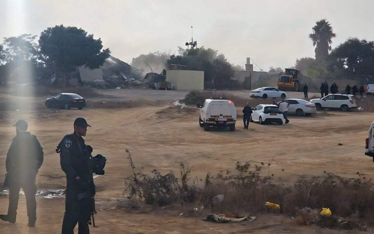السلطات الإسرائيلية تبدأ هدم منازل 80 عائلة في النقب