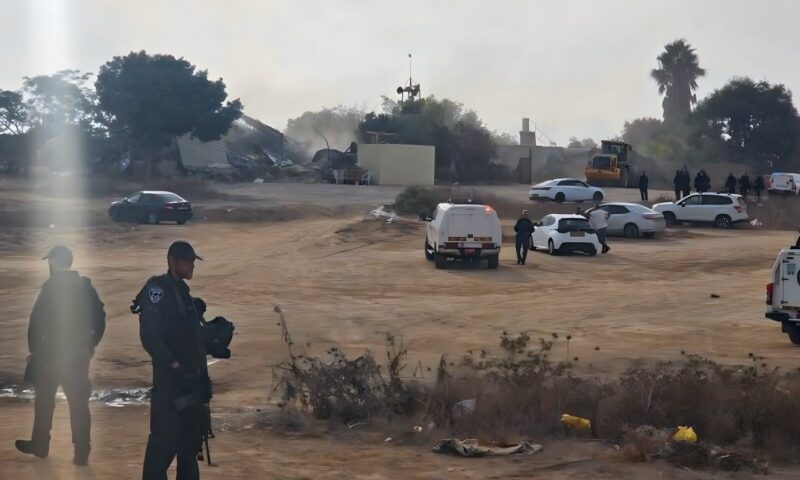 السلطات الإسرائيلية تبدأ هدم منازل 80 عائلة في النقب