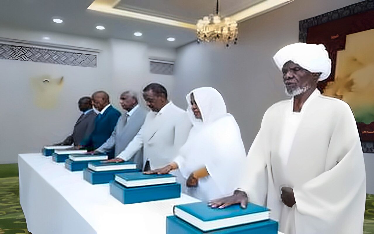 السودان.. أعضاء المحكمة الدستورية يؤدون القسم أمام رئيس مجلس السيادة