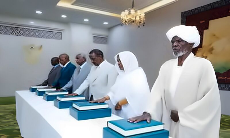 السودان.. أعضاء المحكمة الدستورية يؤدون القسم أمام رئيس مجلس السيادة