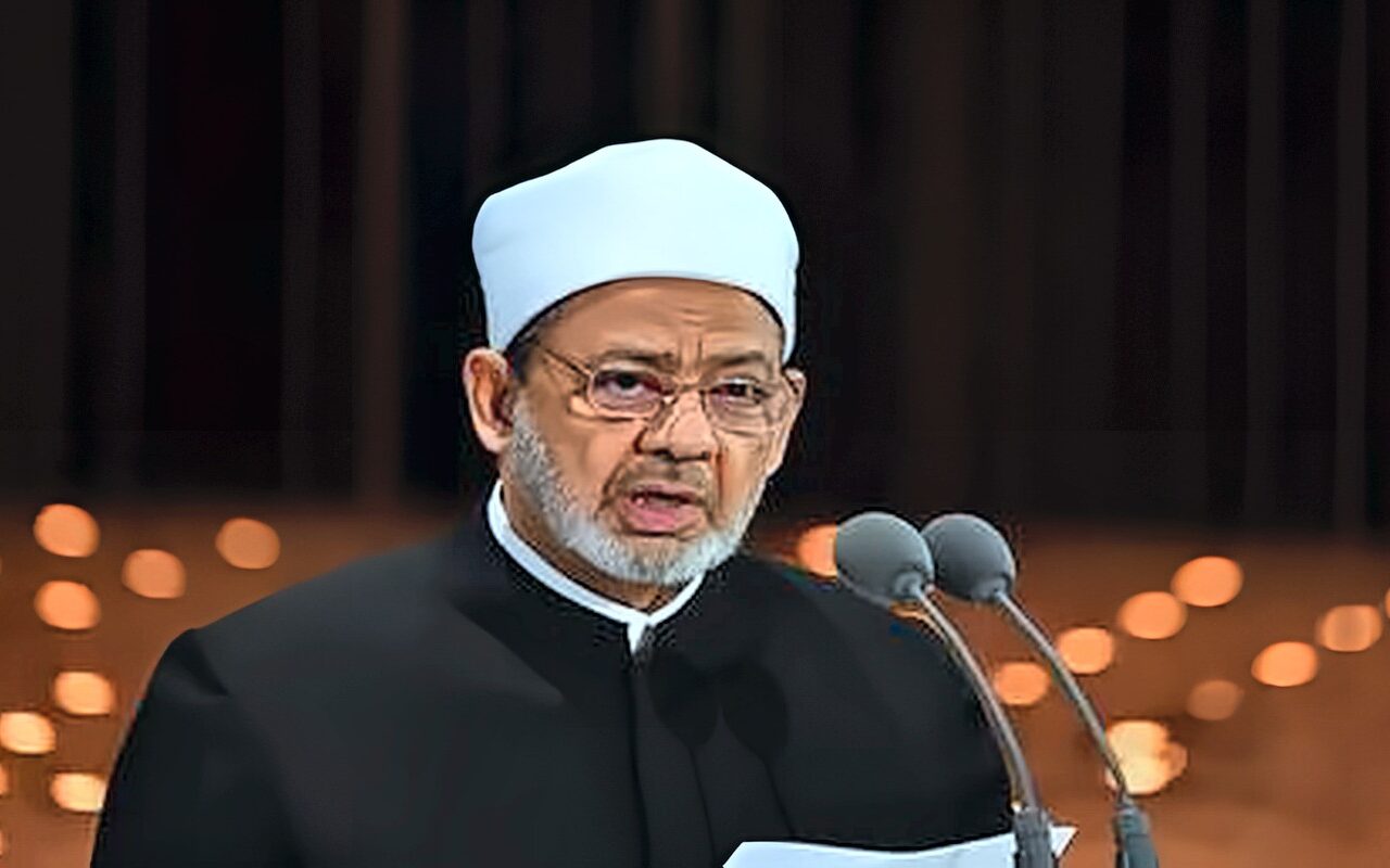 الأزهر يندد باستهداف مطار الرياض والمعتمرين