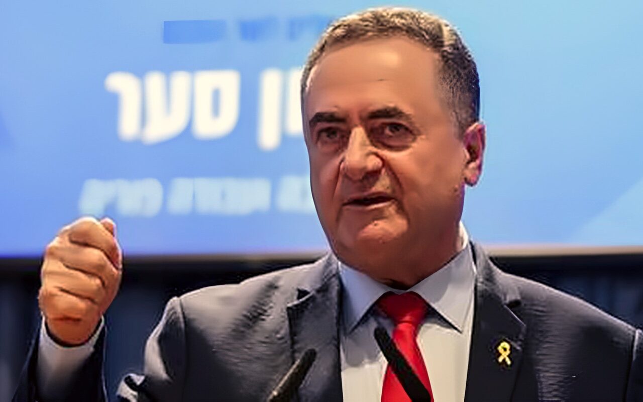 وزير الدفاع الإسرائيلي يعلن فتح تحقيق في الانفجار قرب الحدود مع لبنان