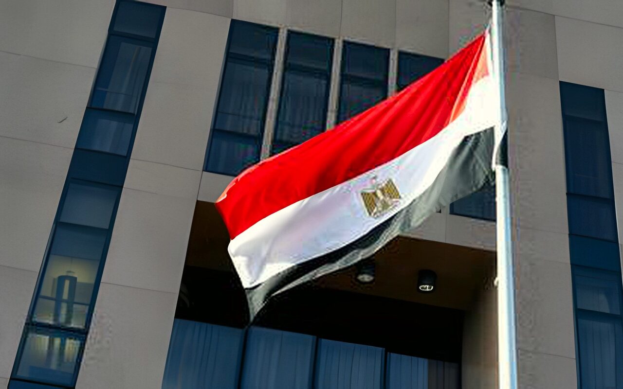 الخارجية المصرية تؤمّن إجلاء 15 بحارا عالقين في أوكرانيا