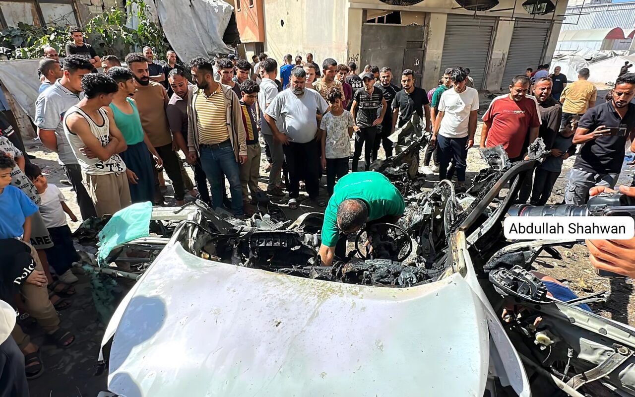 مقتل شاب فلسطيني بضربة إسرائيلية استهدفت مركبة شرق غزة