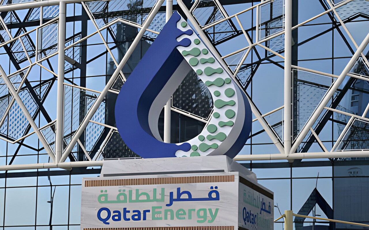 رغم اضطراب هرمز..”قطر للطاقة” تطرح عطاء نفطيا