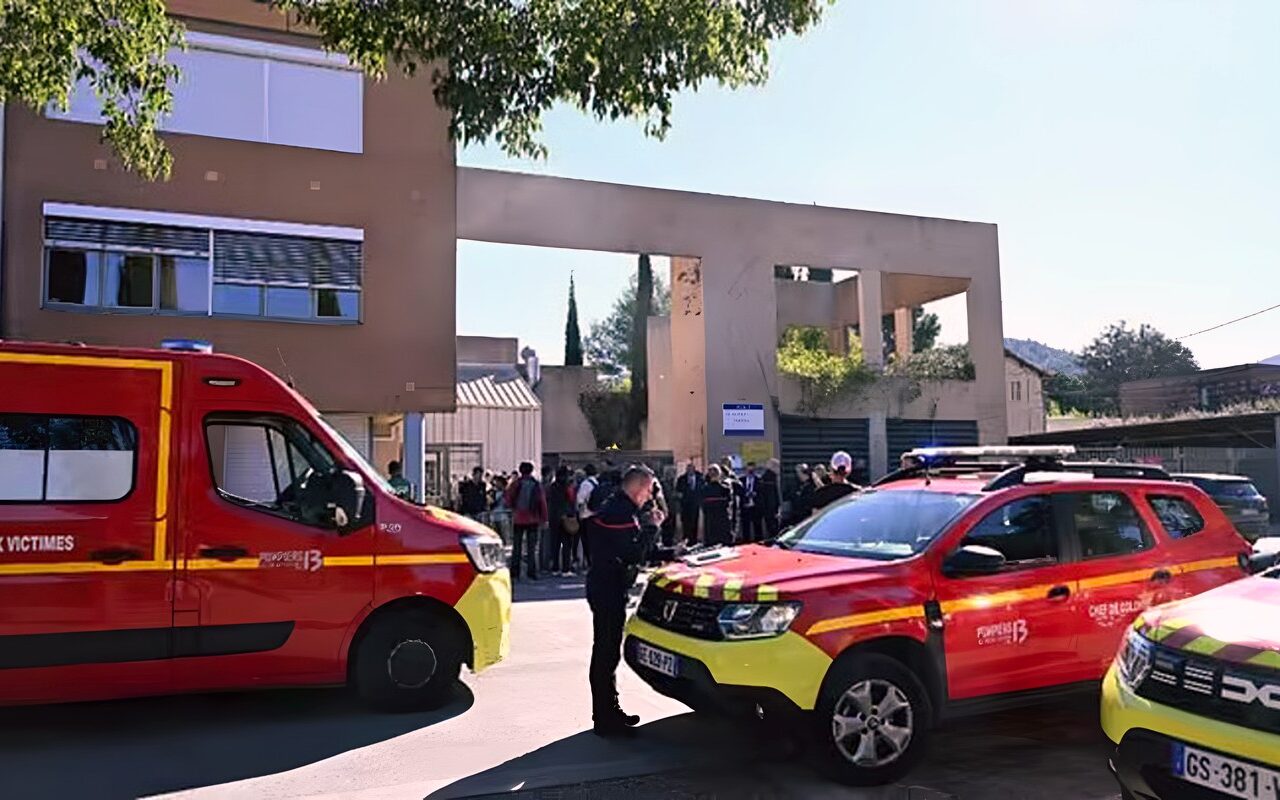 النيابة الفرنسية لمكافحة الإرهاب تتولى التحقيق في إطلاق نار بمدرسة