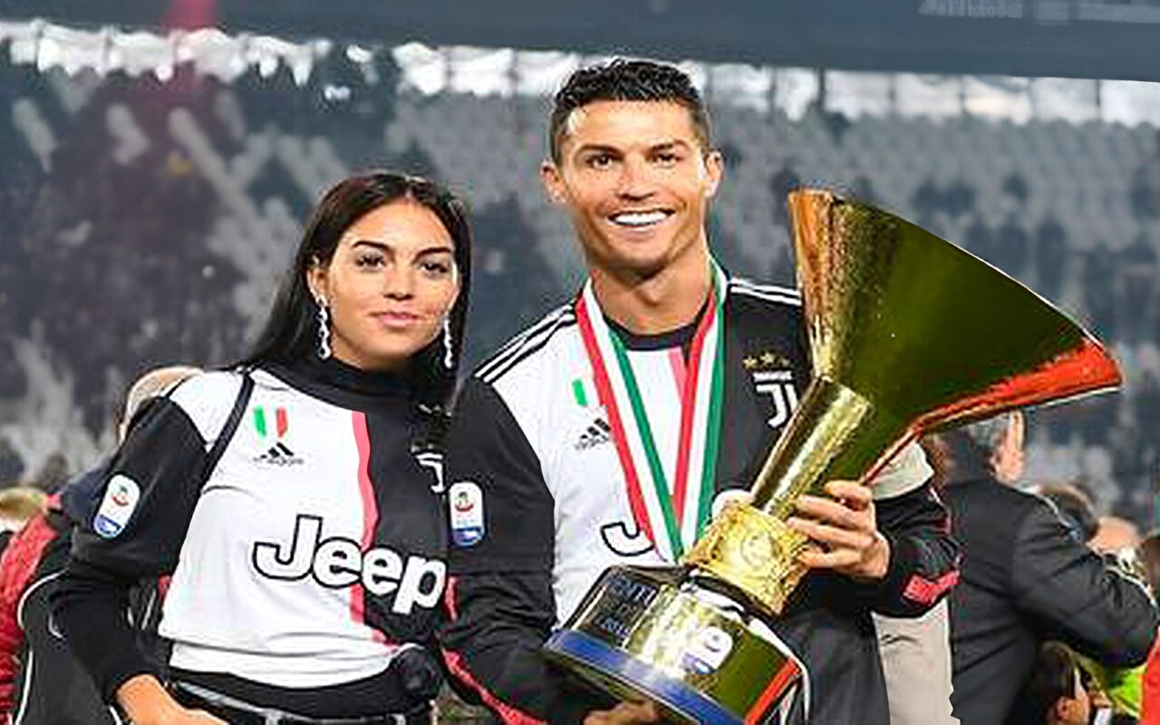 مفاجأة.. يوفنتوس يطالب رونالدو باسترداد 9.8 مليون يورو