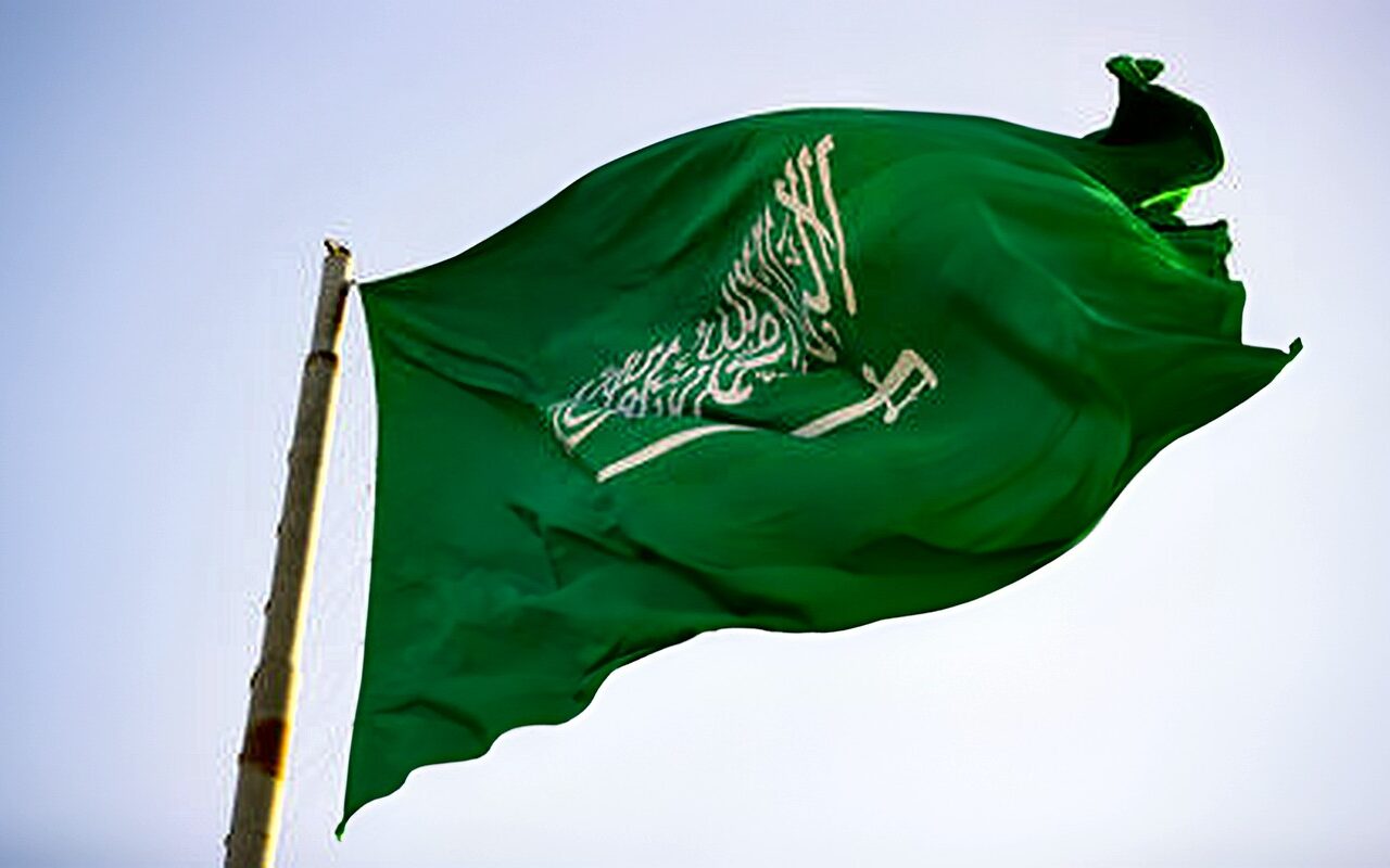 دبلوماسي سعودي: عرضنا في يوليو الاجتماع مع الحوثيين لإنهاء التوتر لكنهم رفضوا