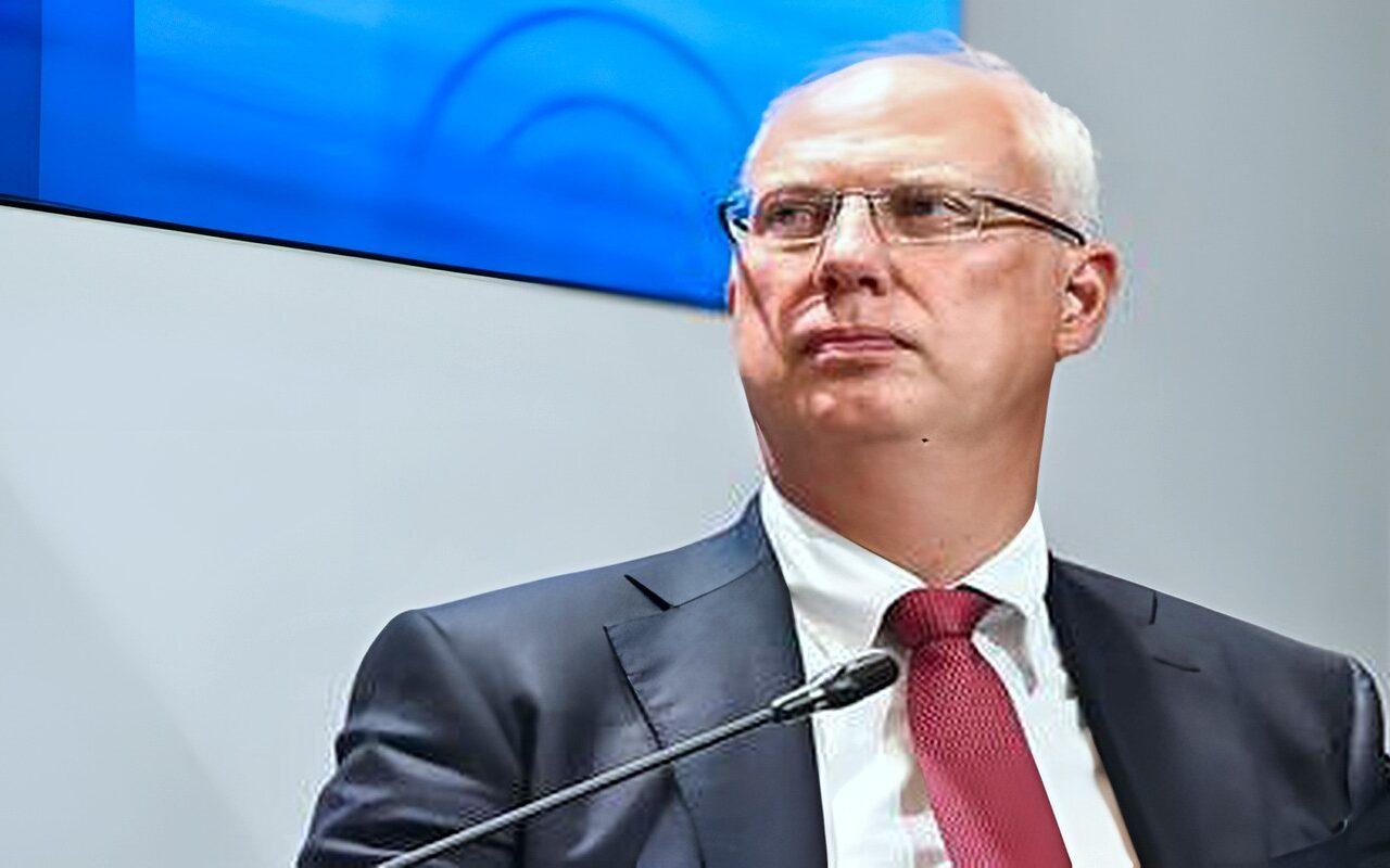 دميترييف: جهود إرساء السلام في أوكرانيا ستكتسب زخما مع تراجع دور زيلينسكي